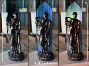 lampa witrażowa Tiffany ze szkłem artystycznym